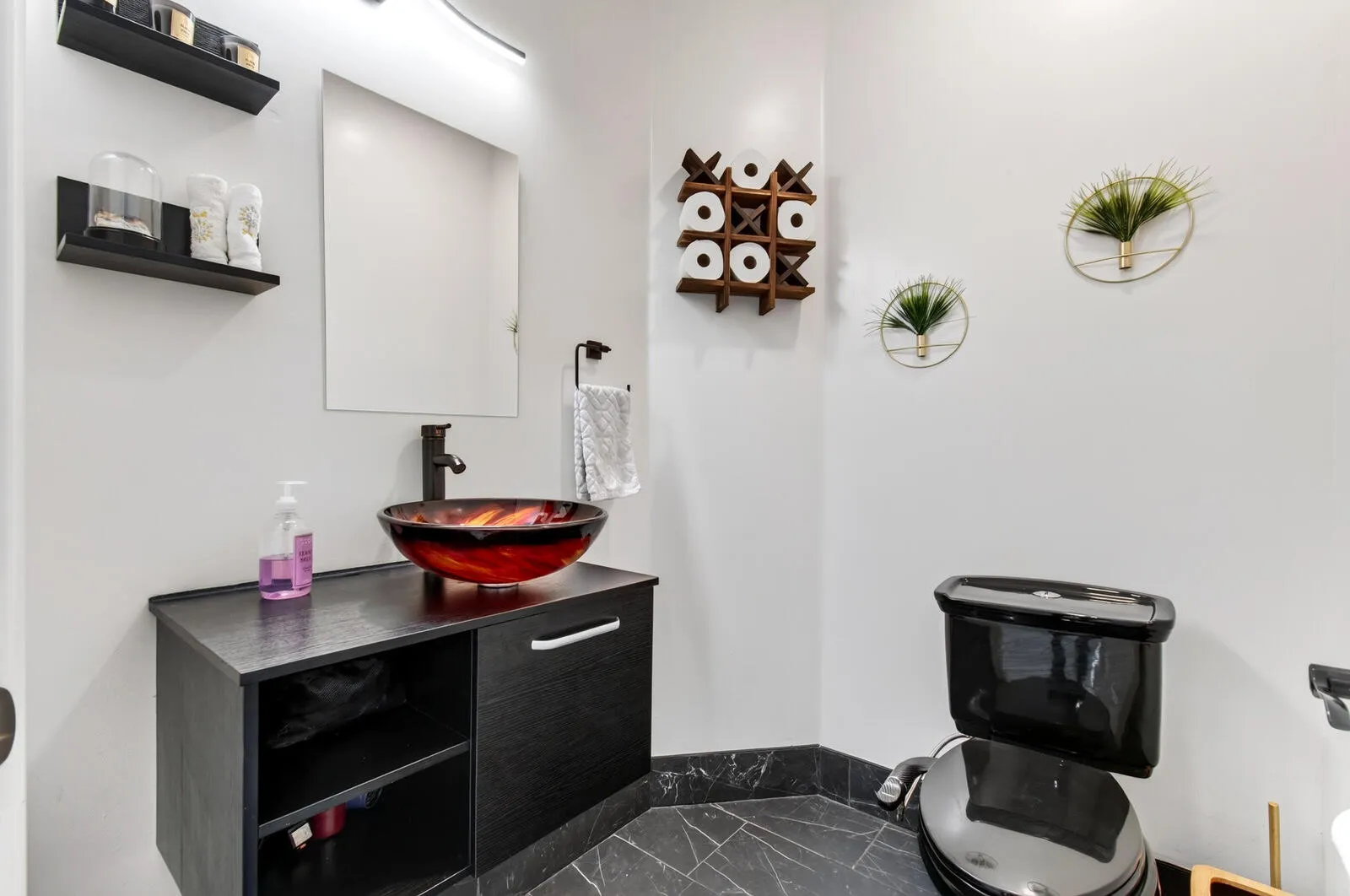 Guest Bath 1st FL