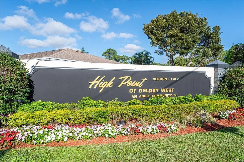 ENTRANCE TO COMMUNITY