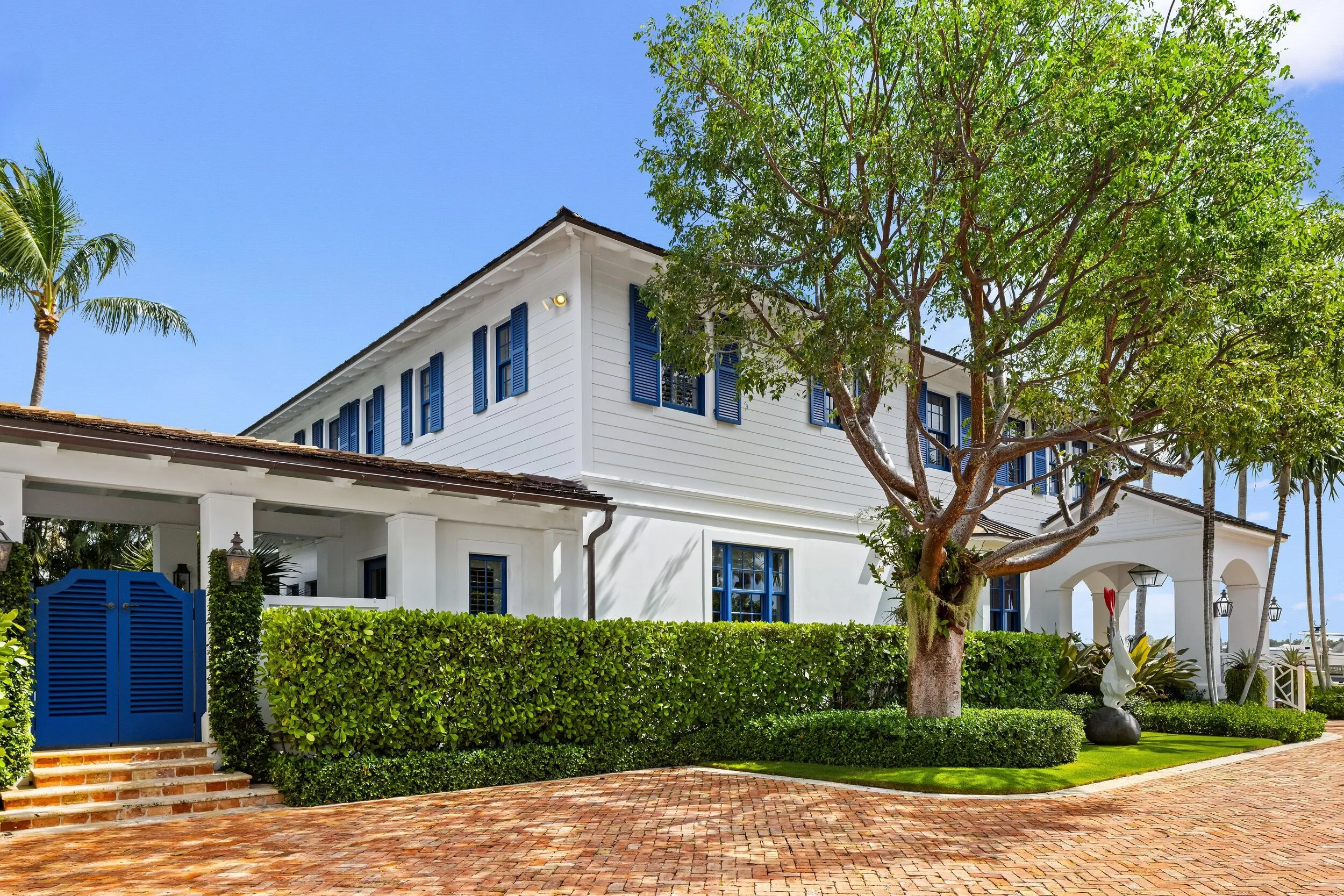 Driveway to Side Gate