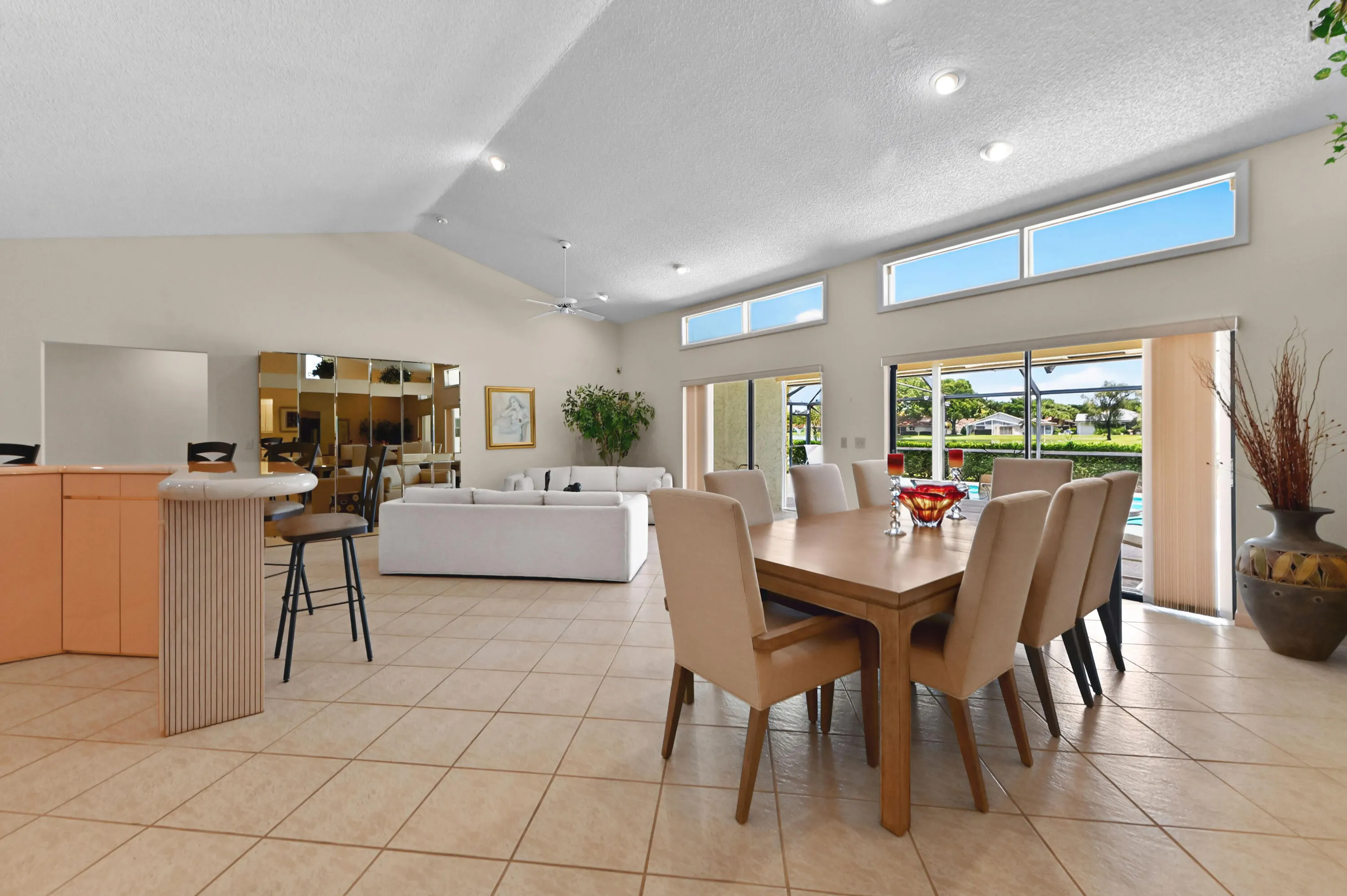 09 Dining area 012