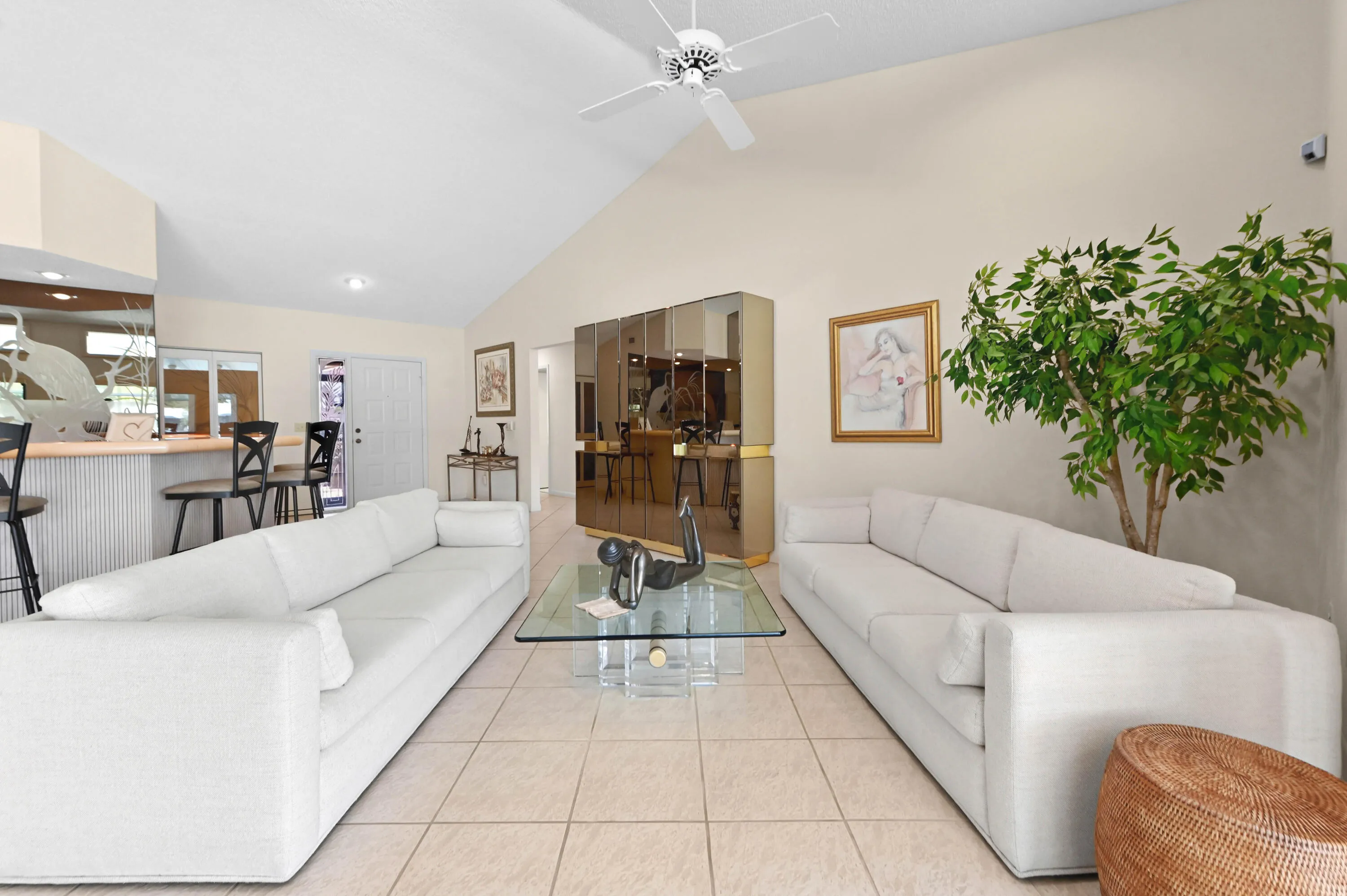 06 Living room 02
