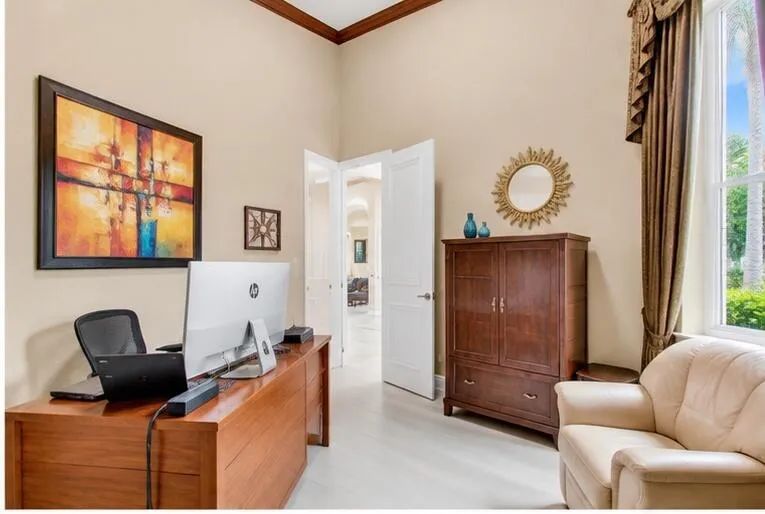 MLS_Final_02_Home_Office