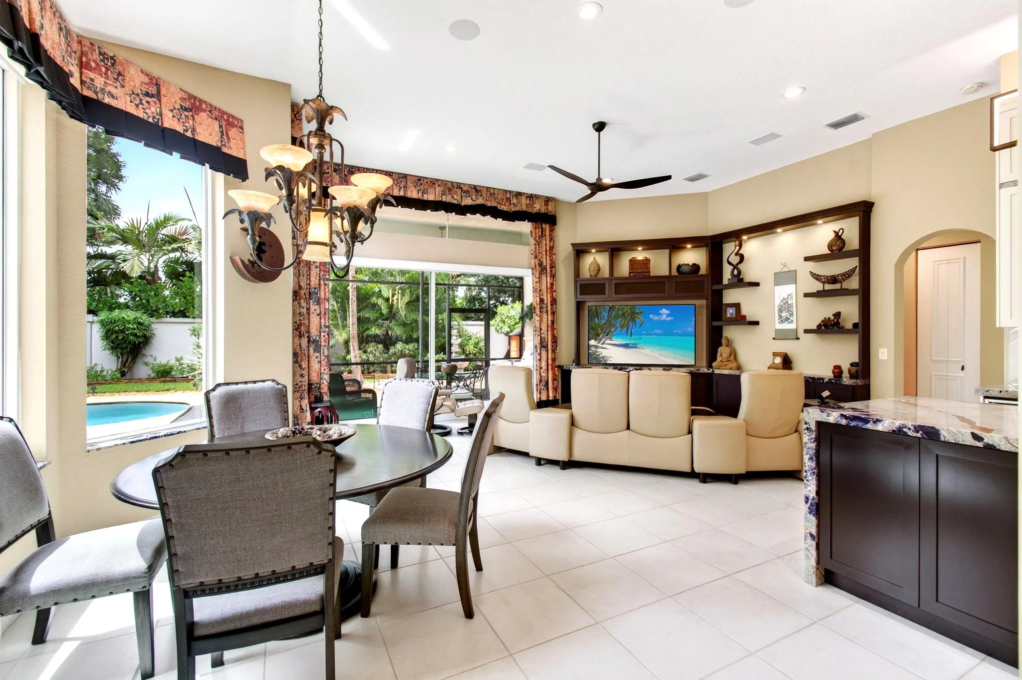 MLS_Interior_06_Family_Room