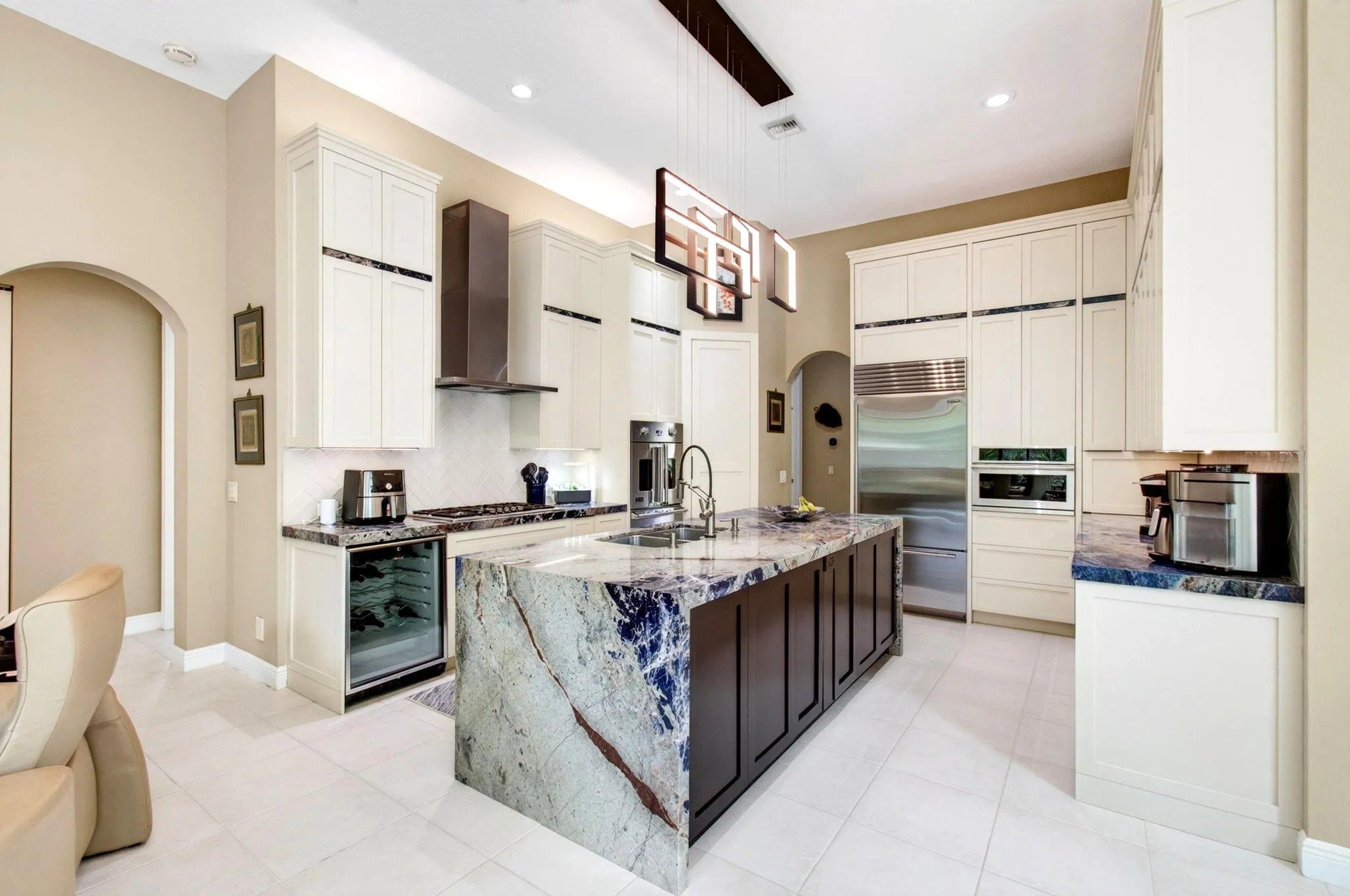 MLS_28_Kitchen_Wide
