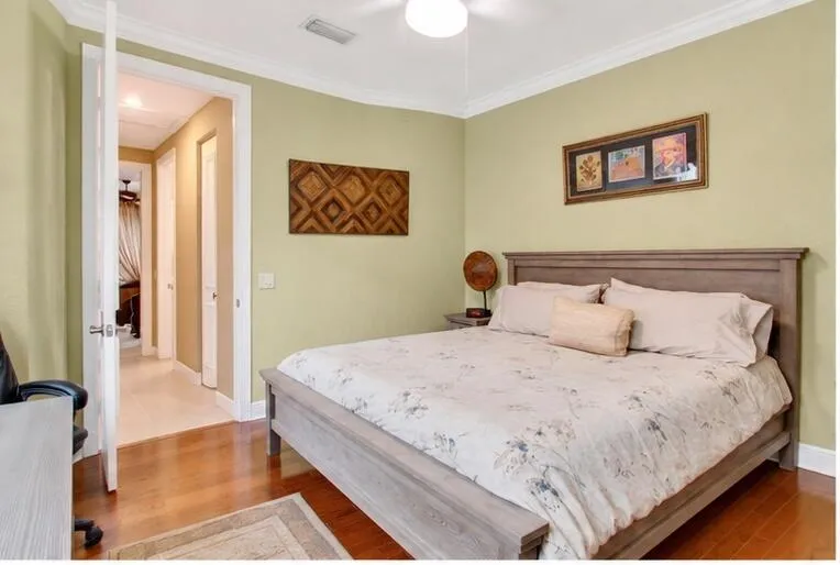MLS_Final_01_Secondary_Bedroom_Reverse