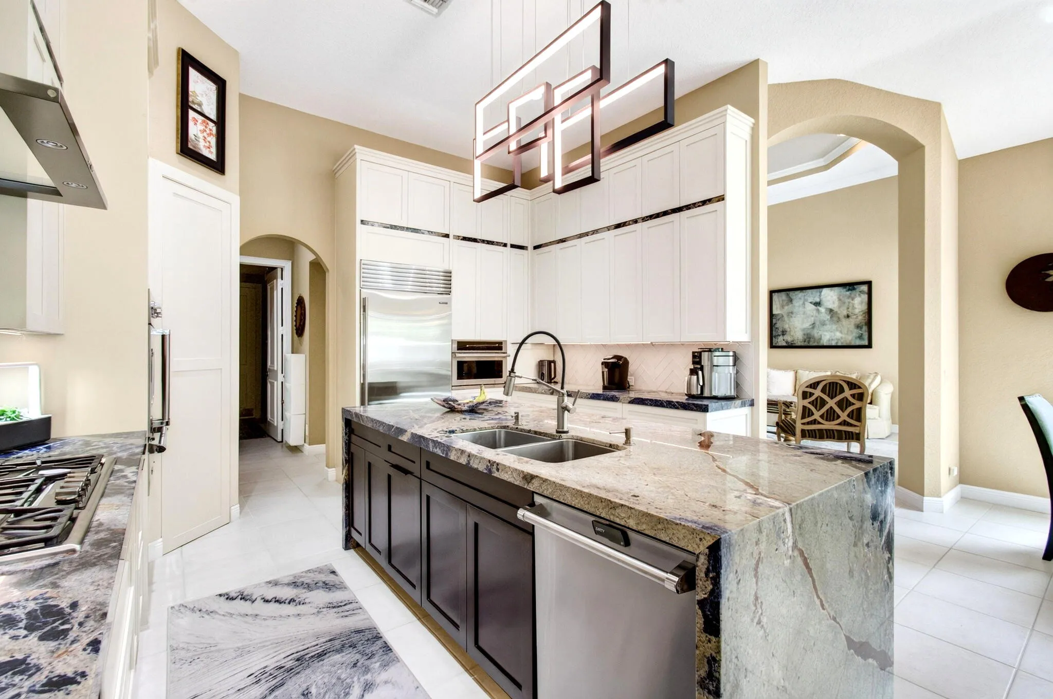 MLS_30_Kitchen_Island