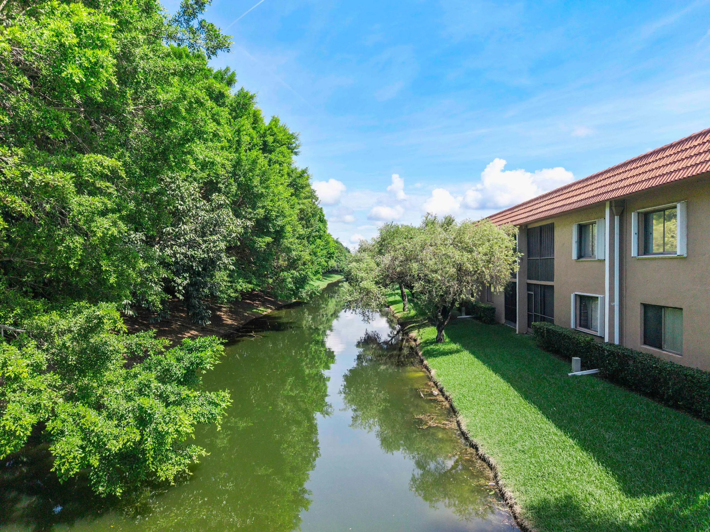 435 Lakeview Dr_017