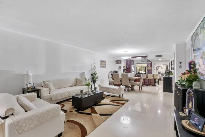 435 Lakeview Dr_033