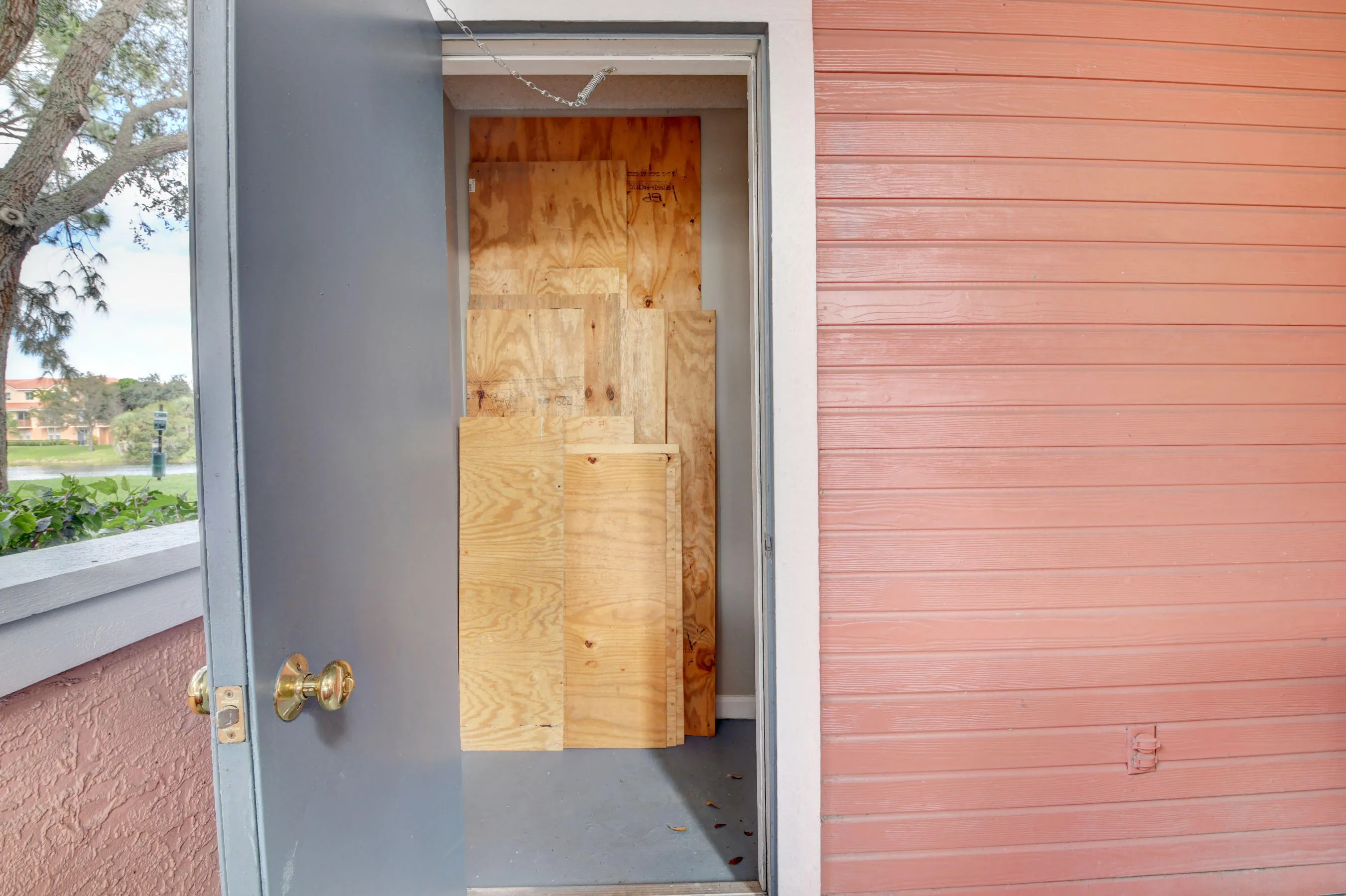Storage Unit !