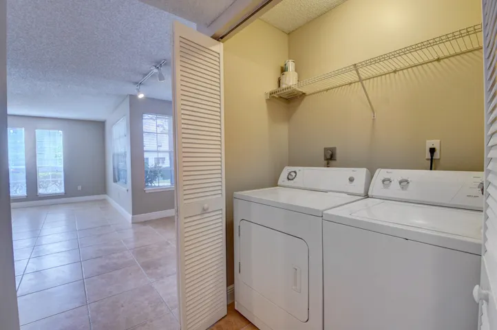 Washer/Dryer in the Unit