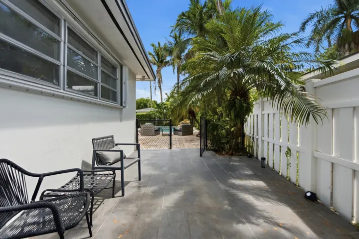 Private Courtyard