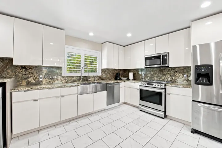 Kitchen 2