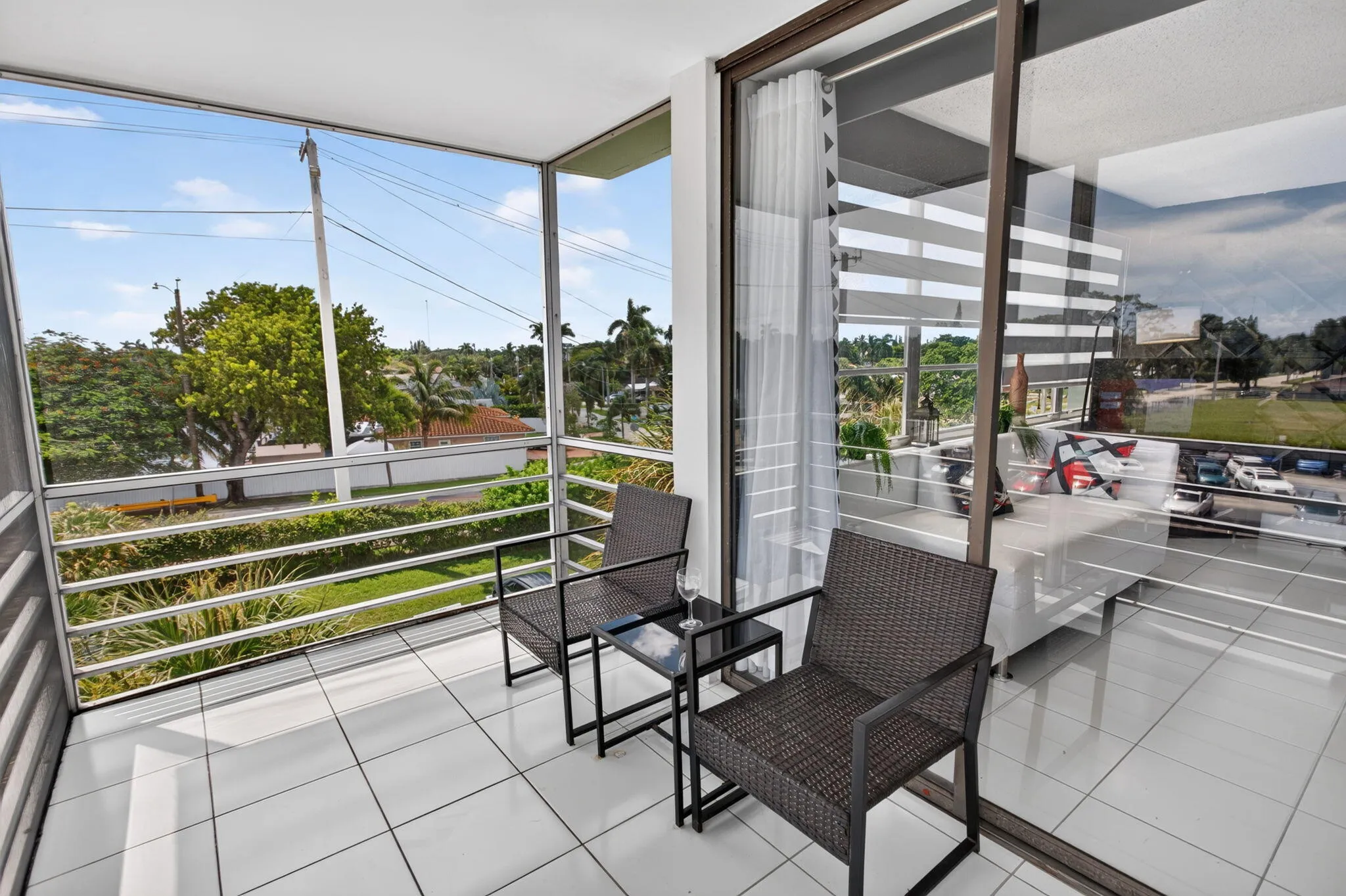 31-web-or-mls-Patio 4