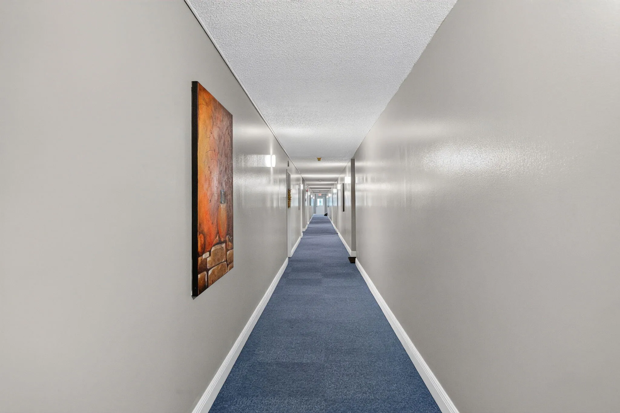 17-web-or-mls-BLDG Hallway