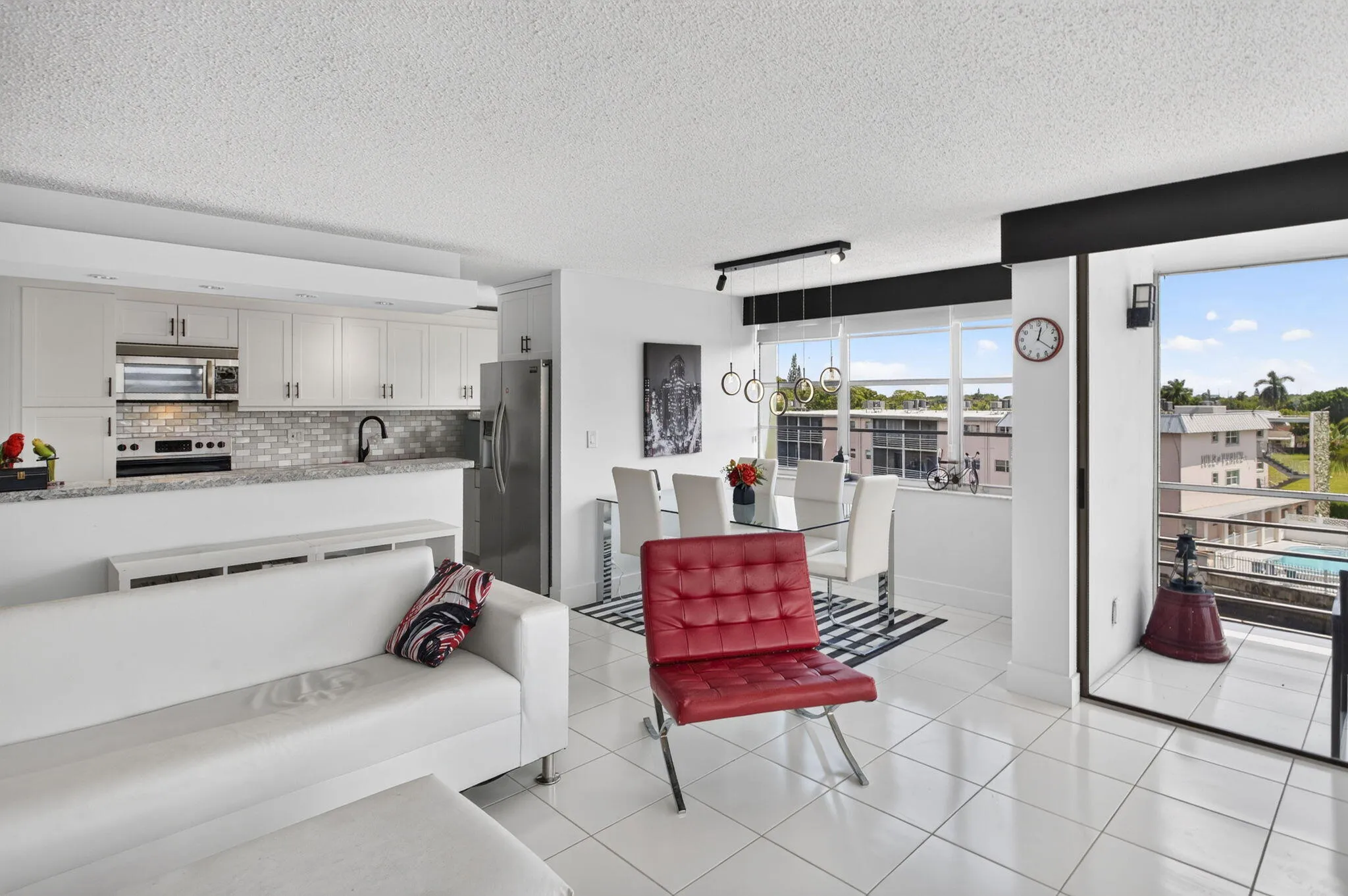 15-web-or-mls-Living Room 5_1