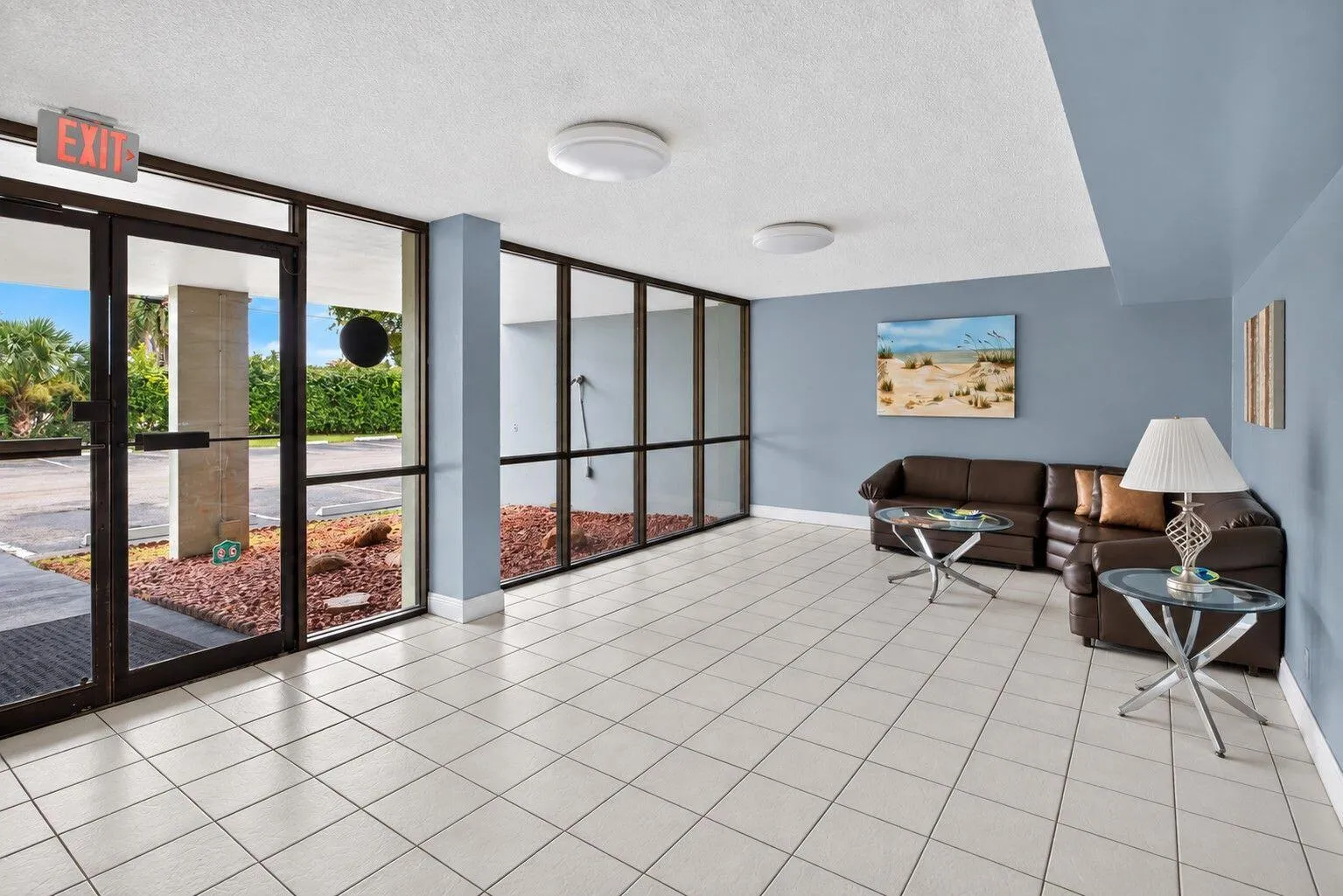41-web-or-mls-Front Hallway