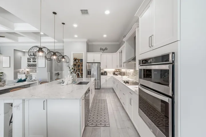 Kitchen-mls-413-jacqueline-manor-sw