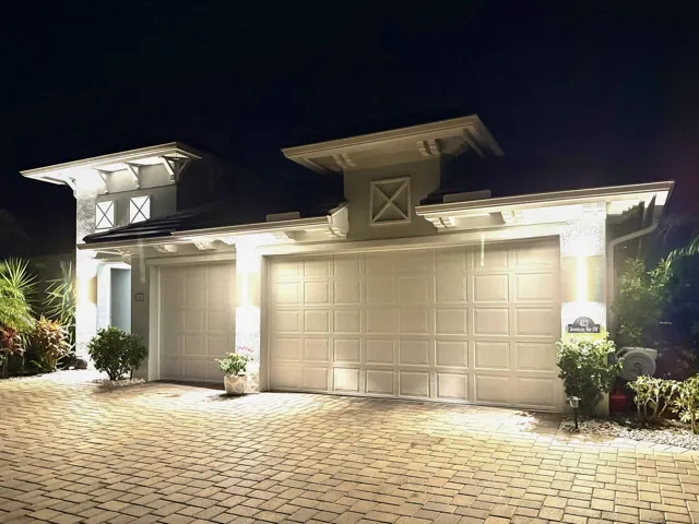Night view-413-jacqueline-manor-sw