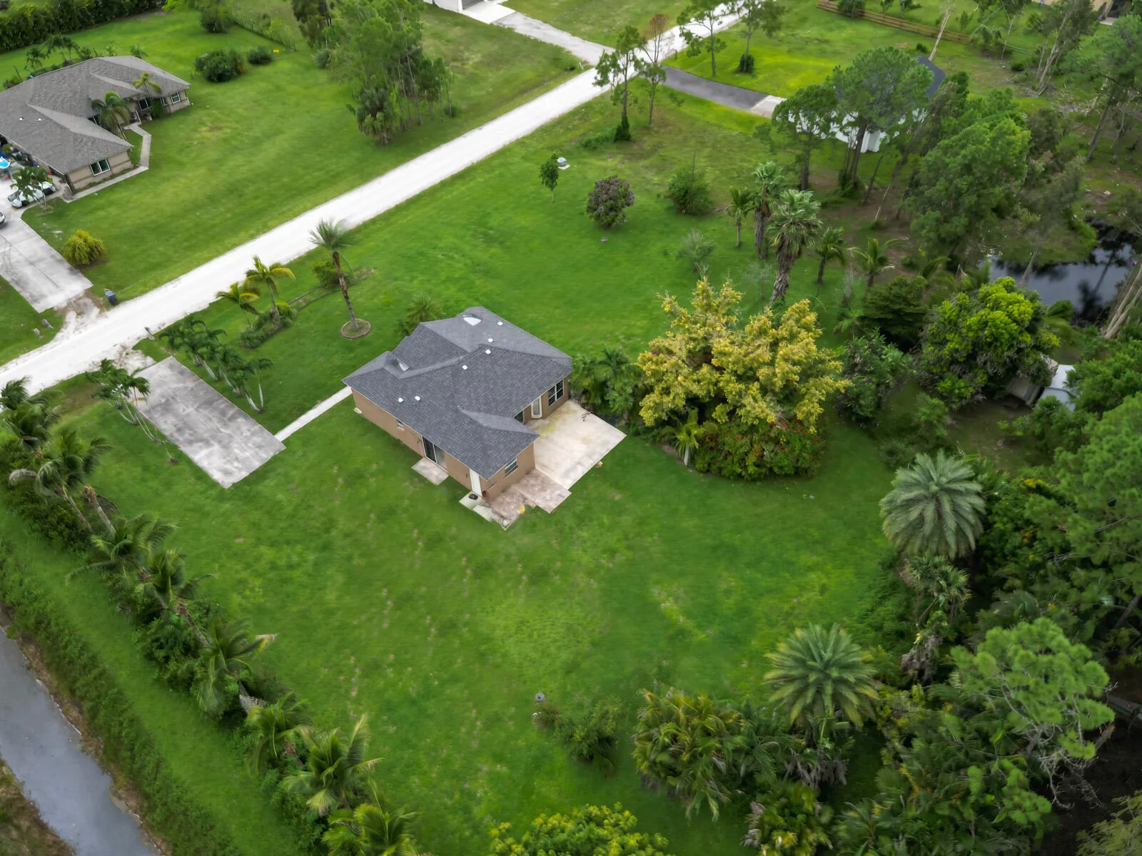 14 Backyard (3)