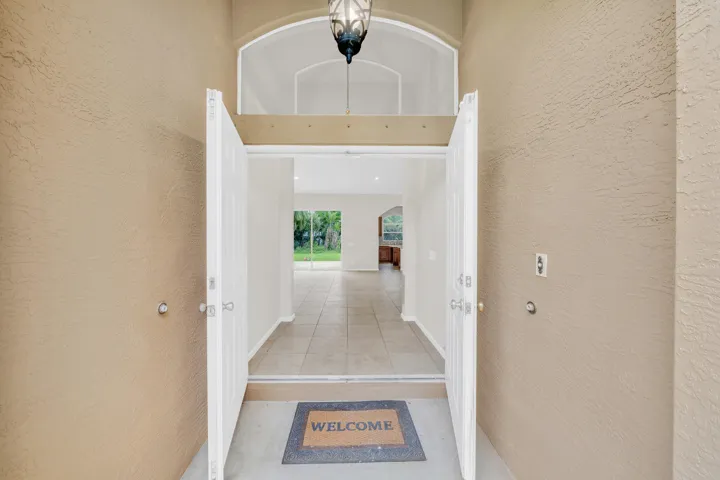 3 Entrance (1)