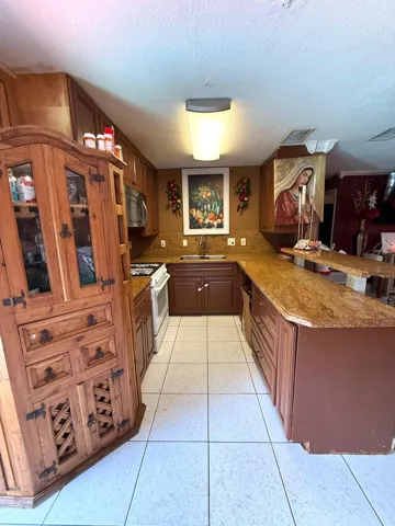 Kitchen 2