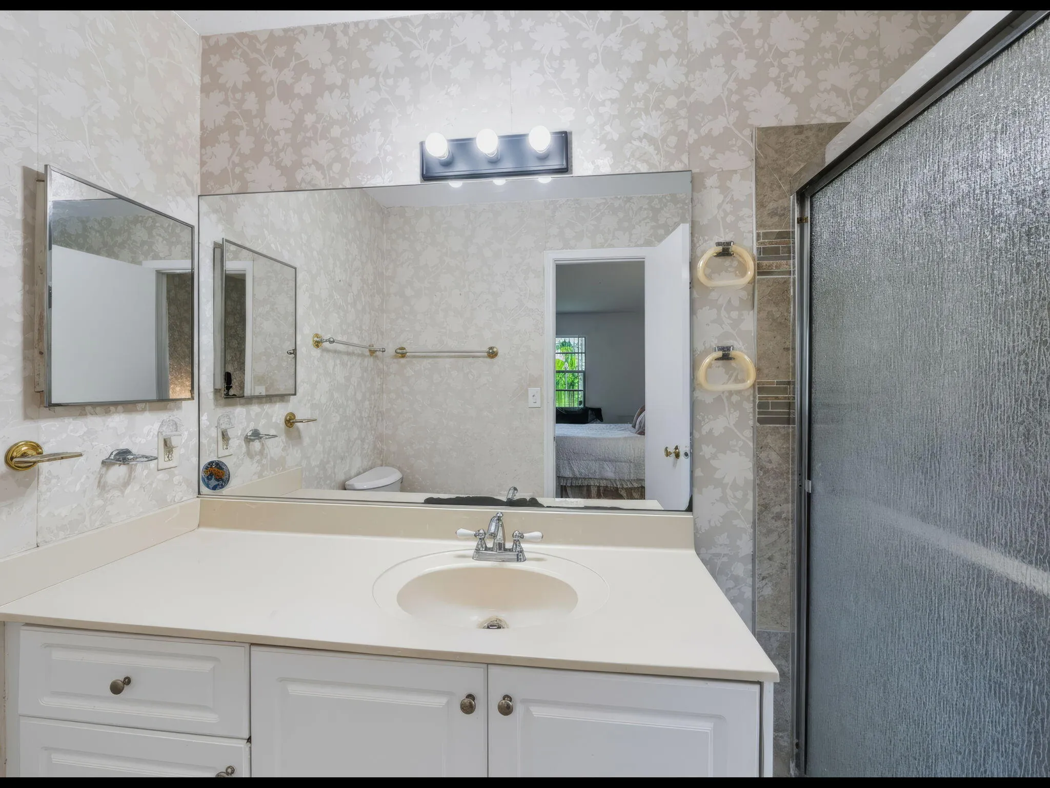 13-web-or-mls-4948-regina-ct-015