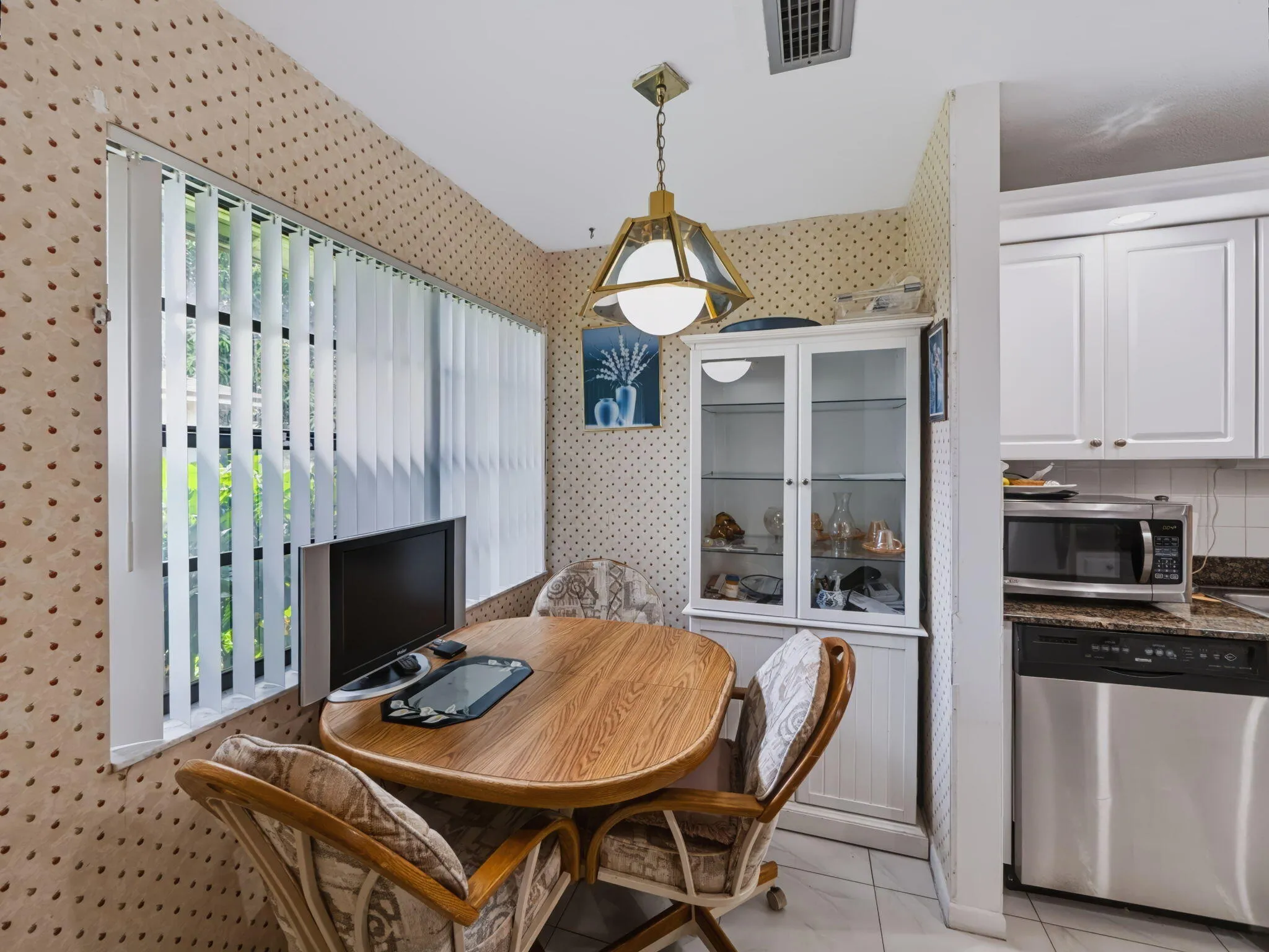 4-web-or-mls-4948-regina-ct-012