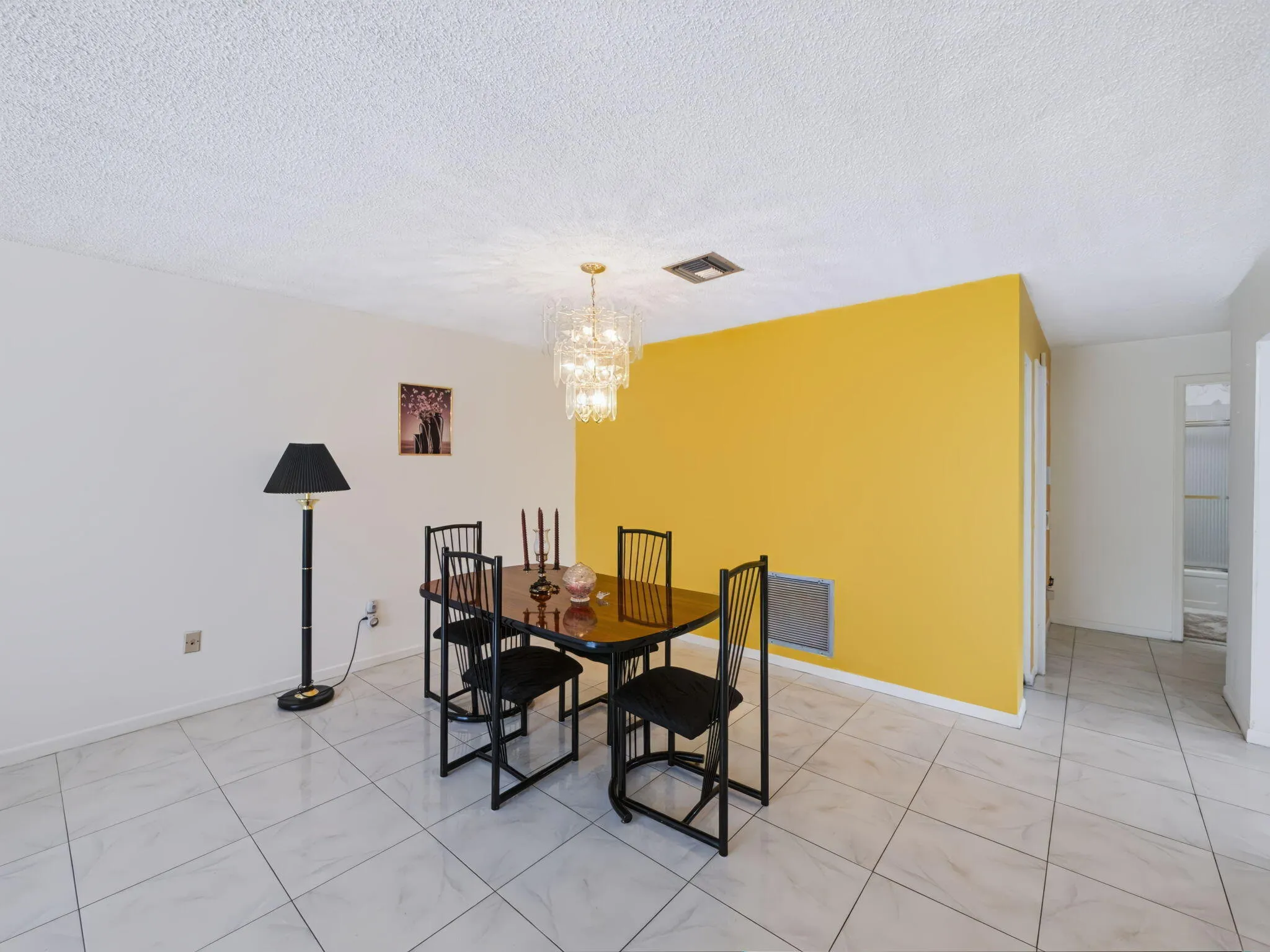 8-web-or-mls-4948-regina-ct-008