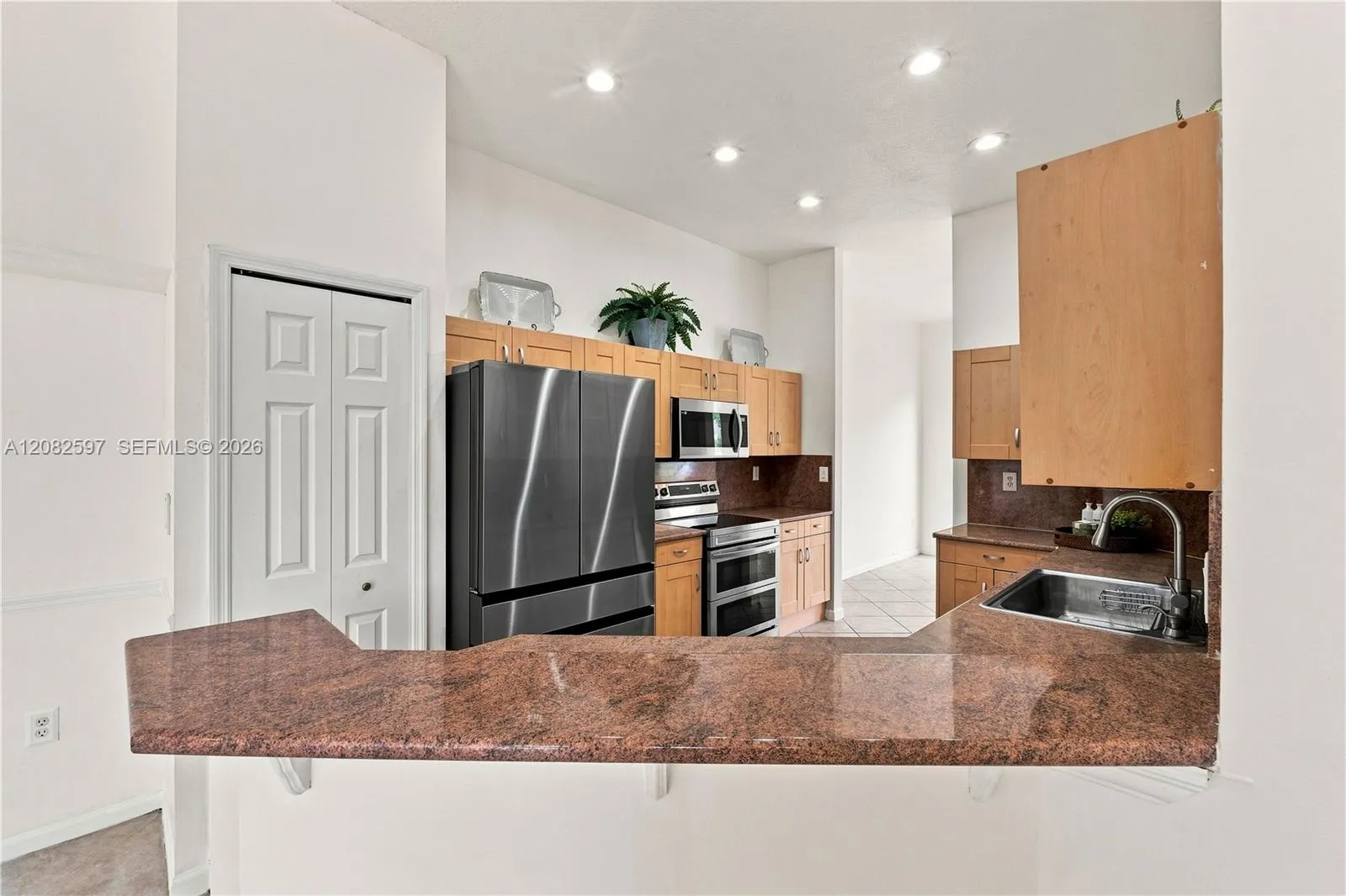 Eat-in Area/Family Room