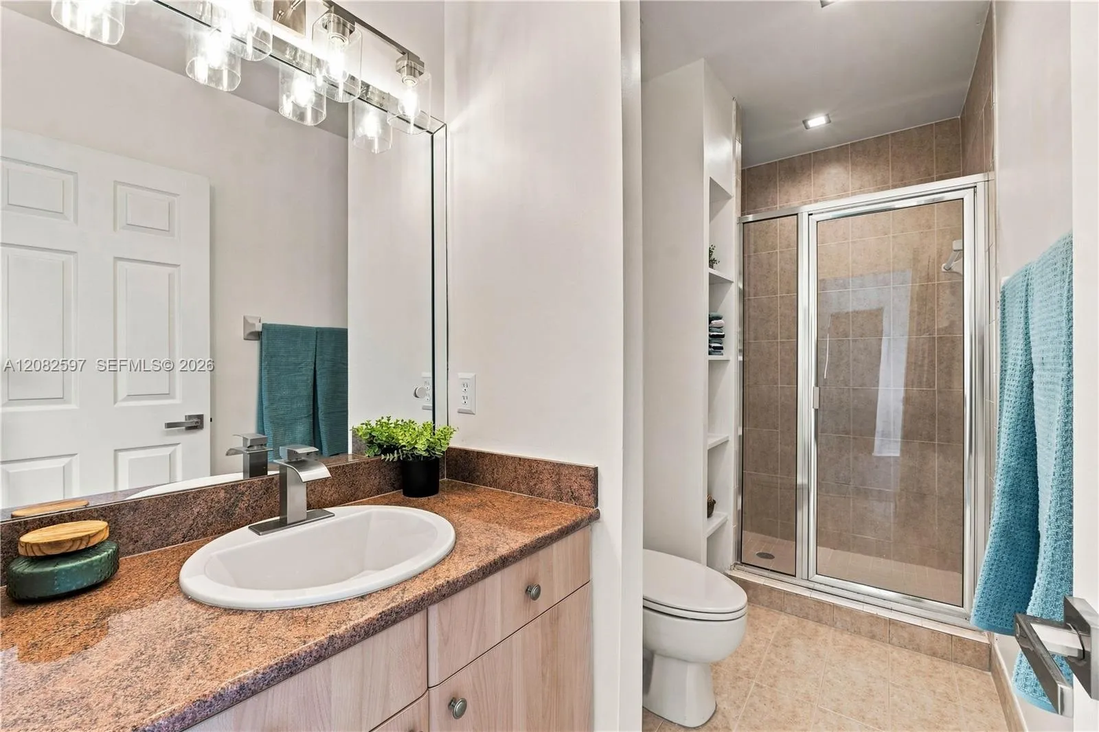 In-Law-Suite, Guest or Office Bathroom