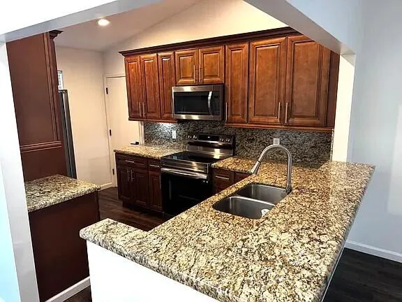 904 NW 50th Ct _ kitchen