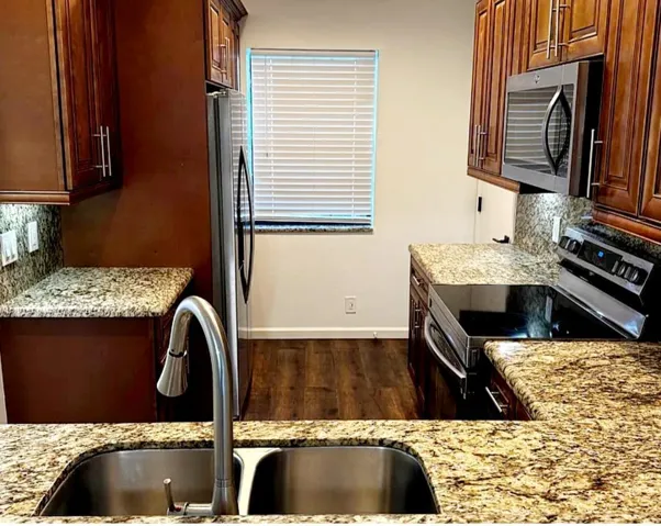 904 nw 50 kitchen 4