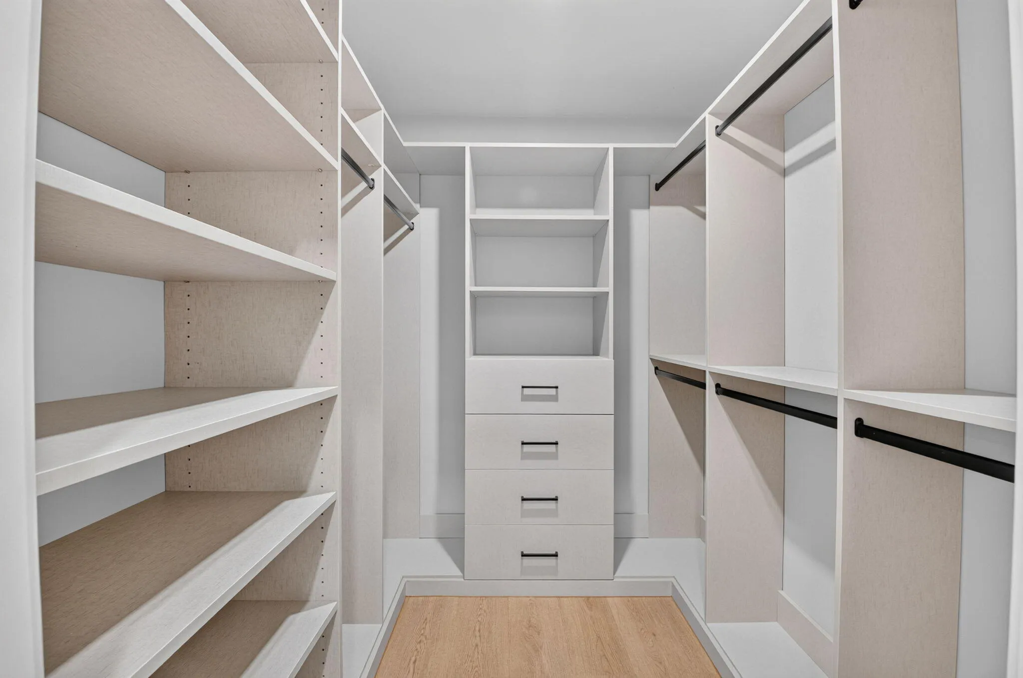 Closet 1