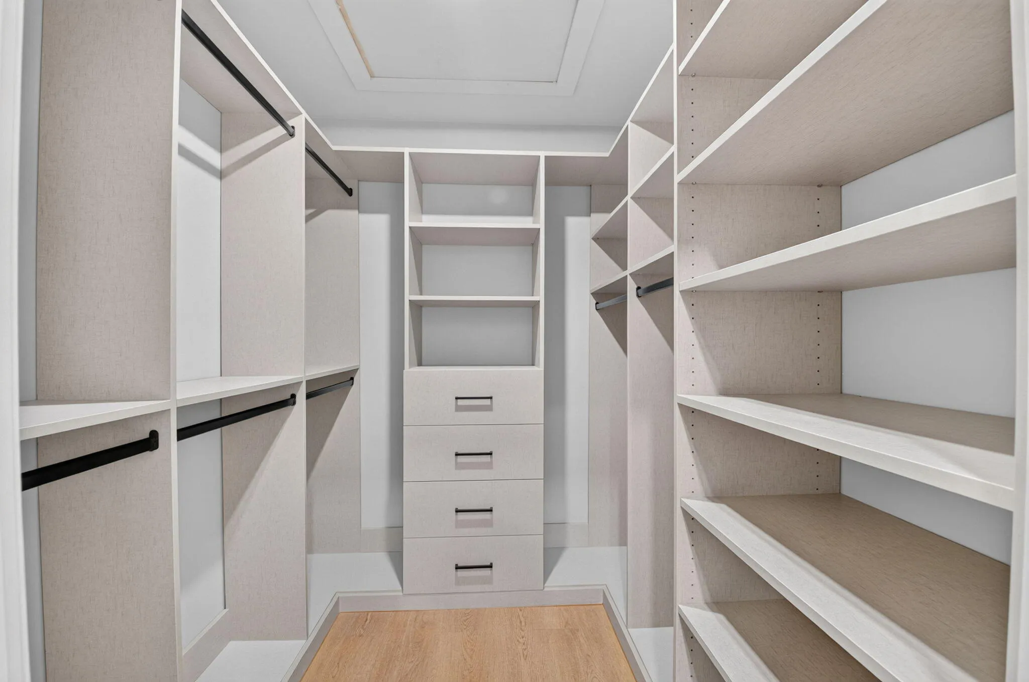 Closet 2