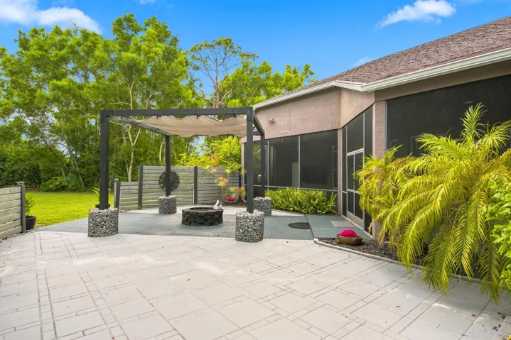 WELCOME HOME