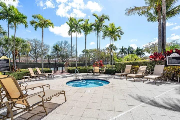 039-4907MidtownLane-1416-PalmBeachGarden