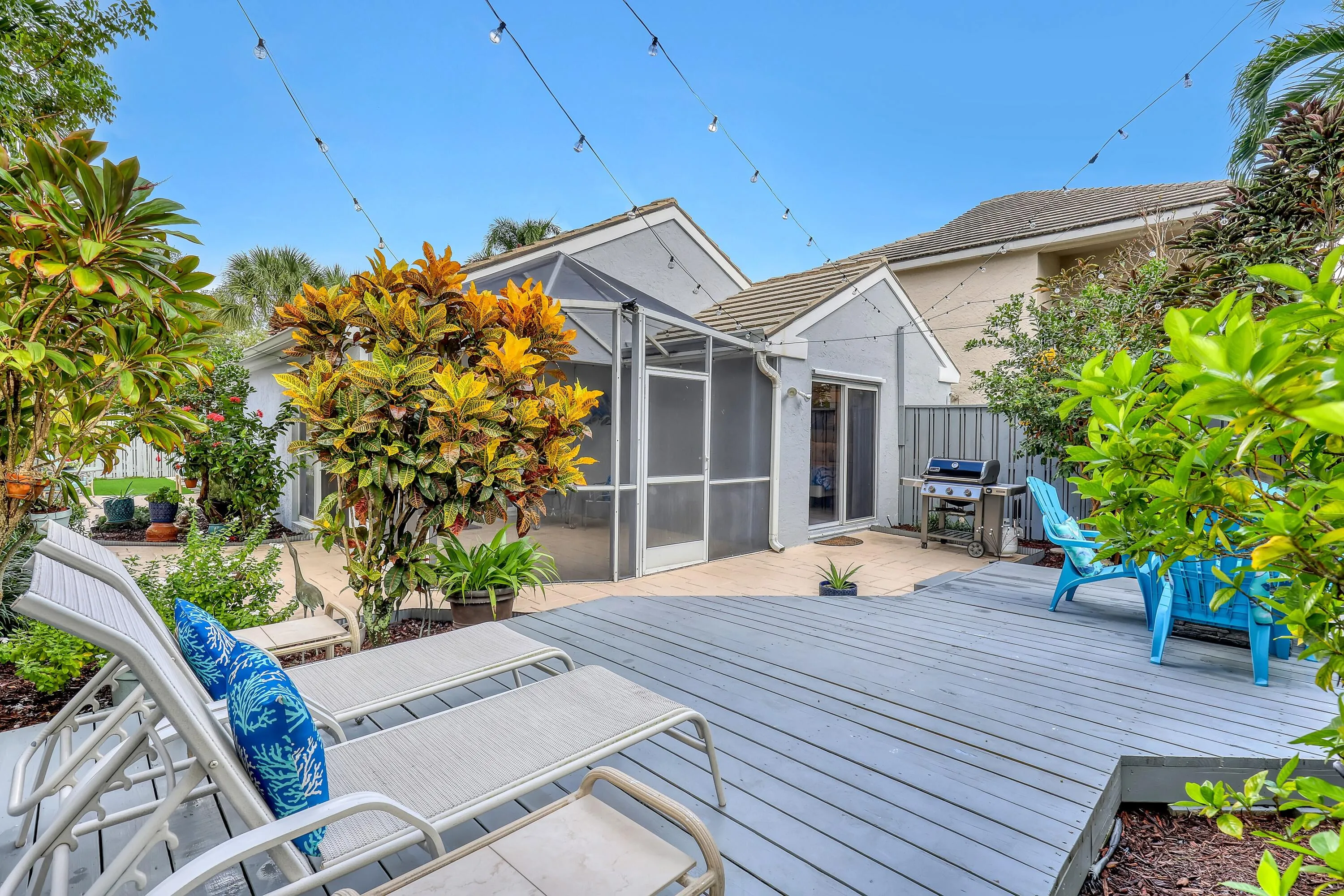 Landscaped outdoor living space