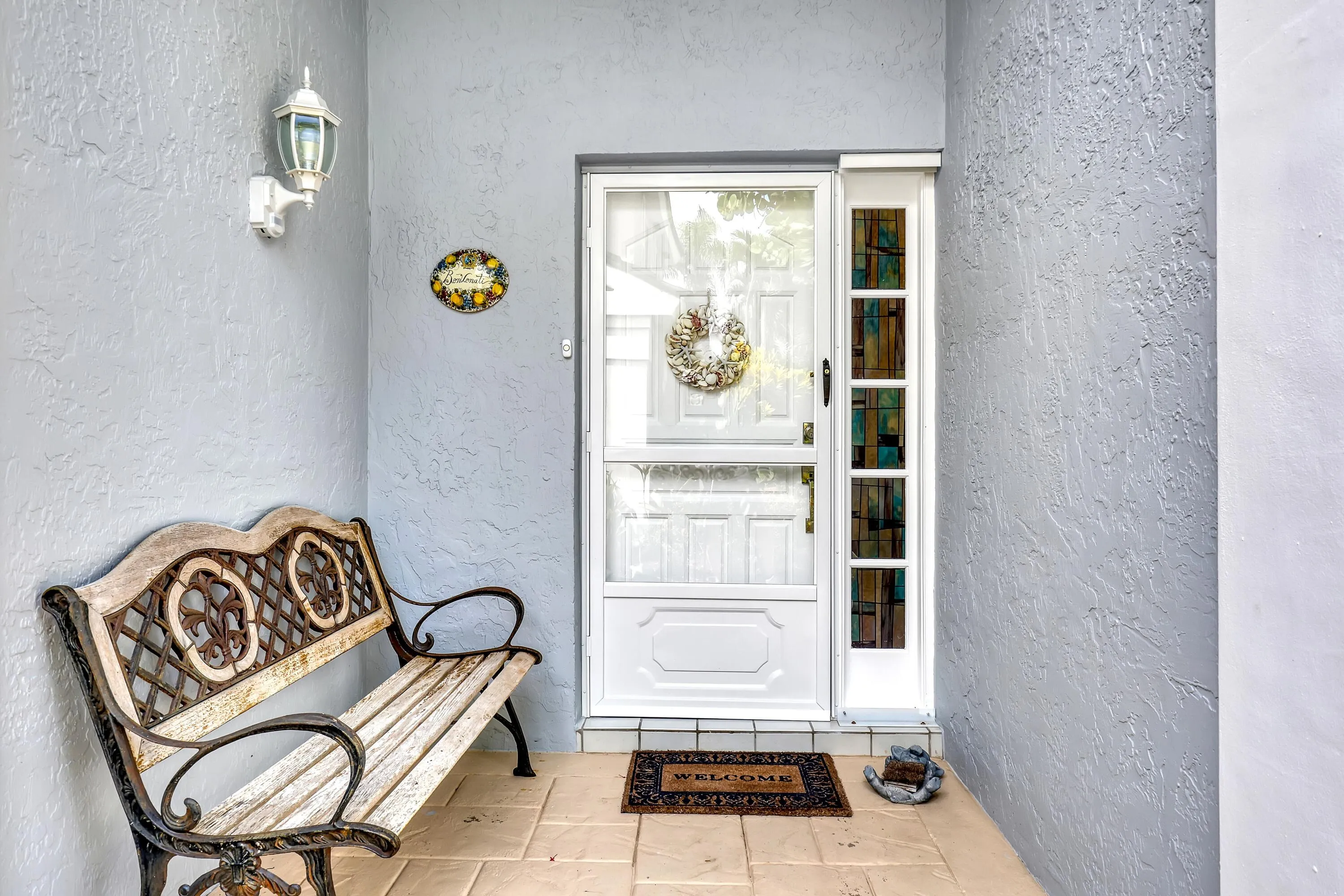 House is meticulously maintained and ready to be your winter home.