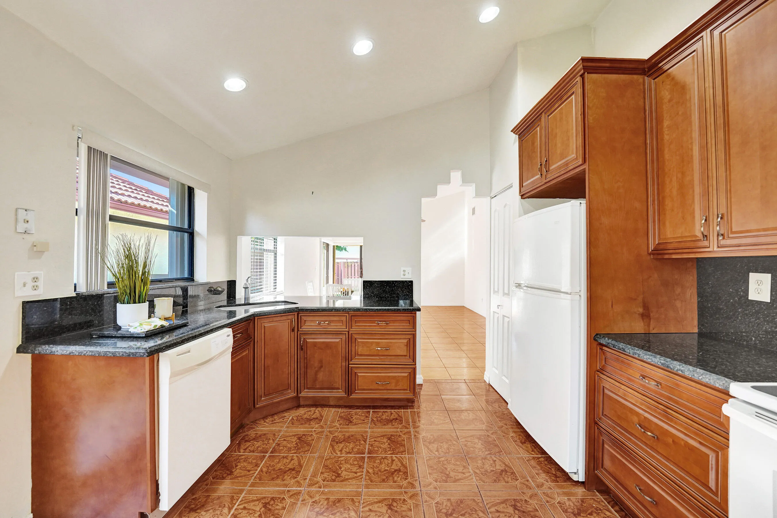 Spacious. Lots of Counters.