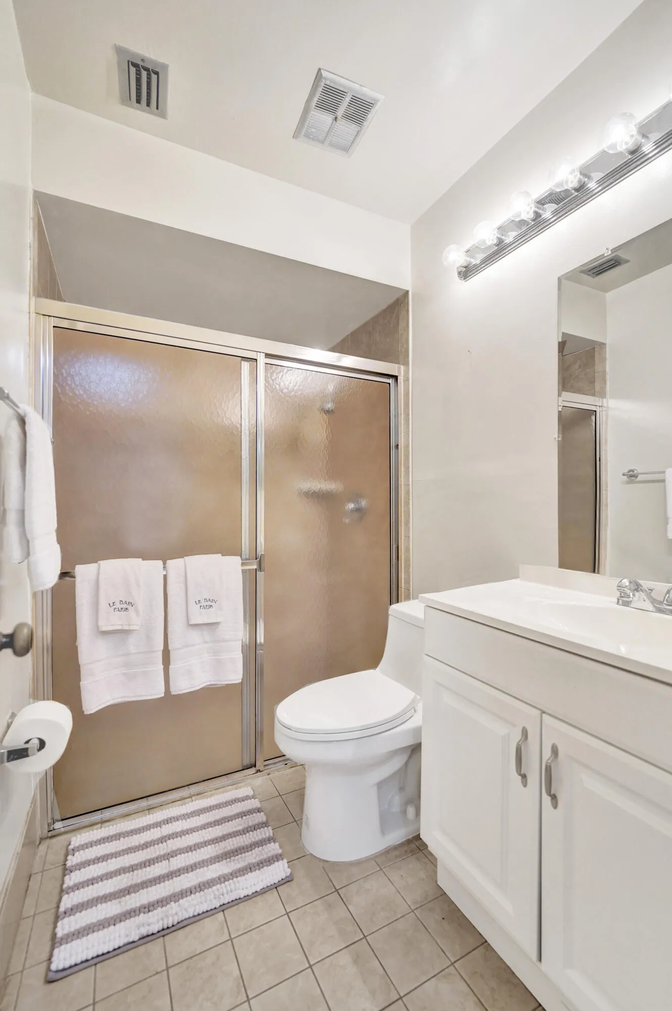 Full with Tub and Shower