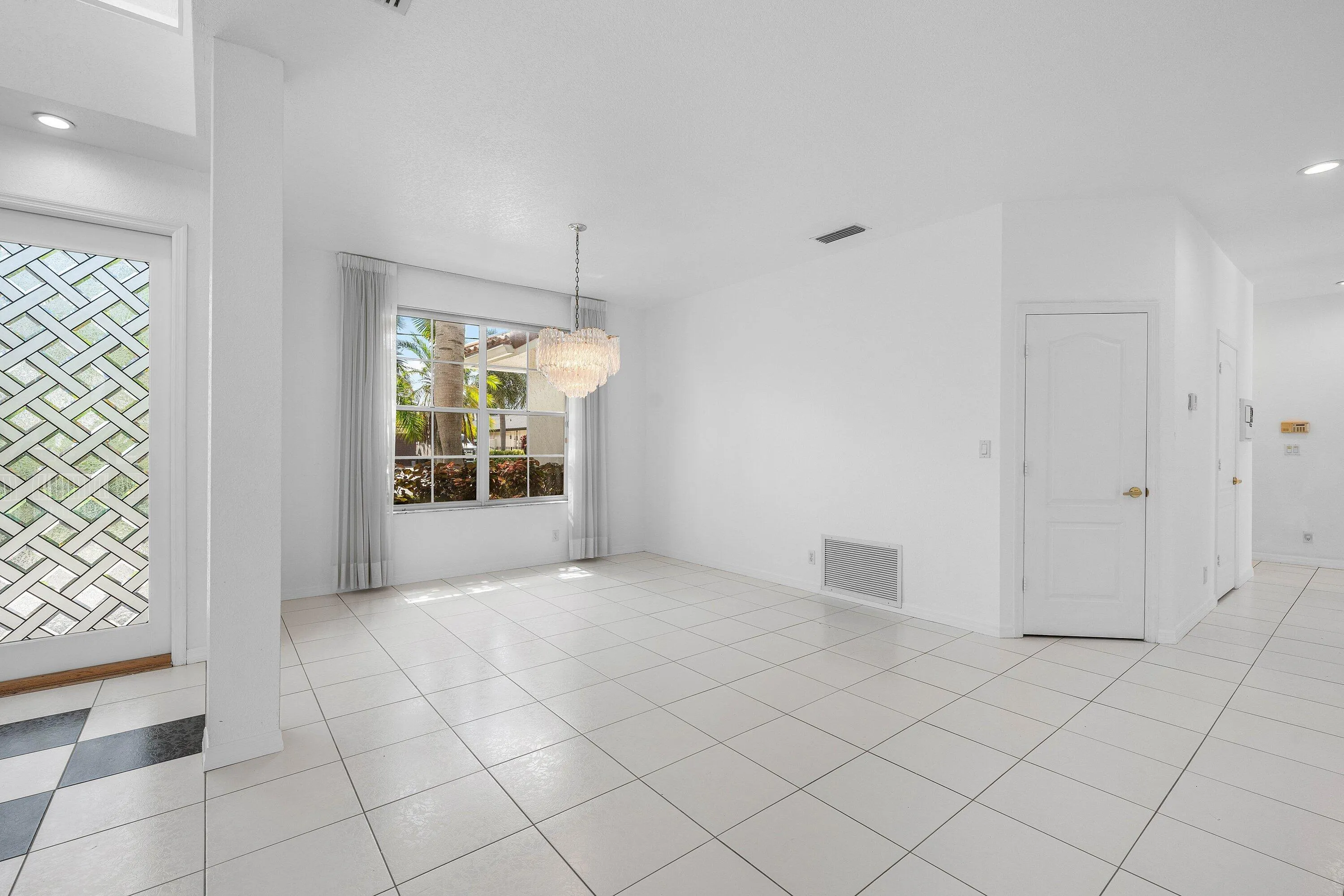 011-807CoventryStreet-BocaRaton-FL-33487