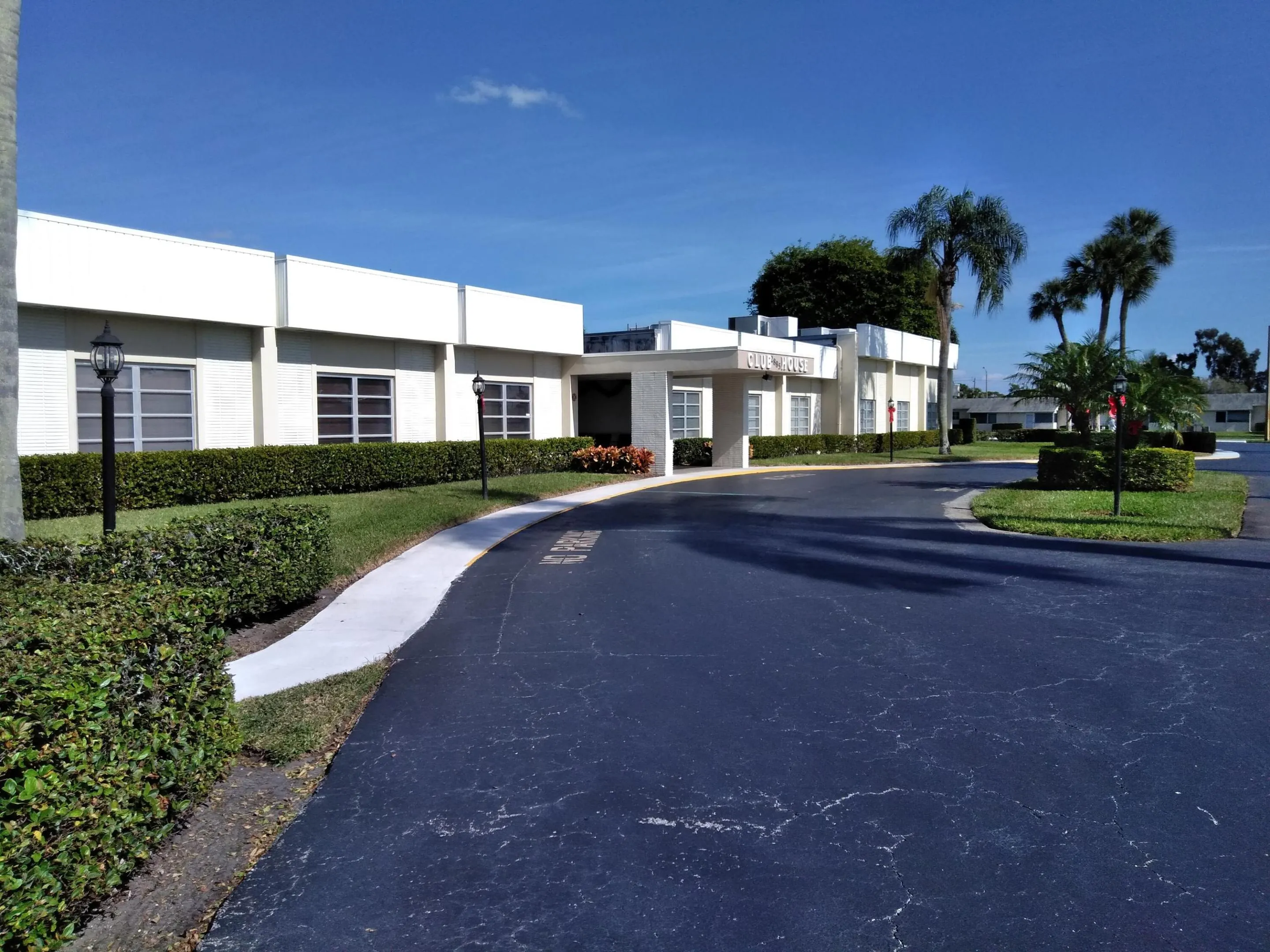 CLUBHOUSE