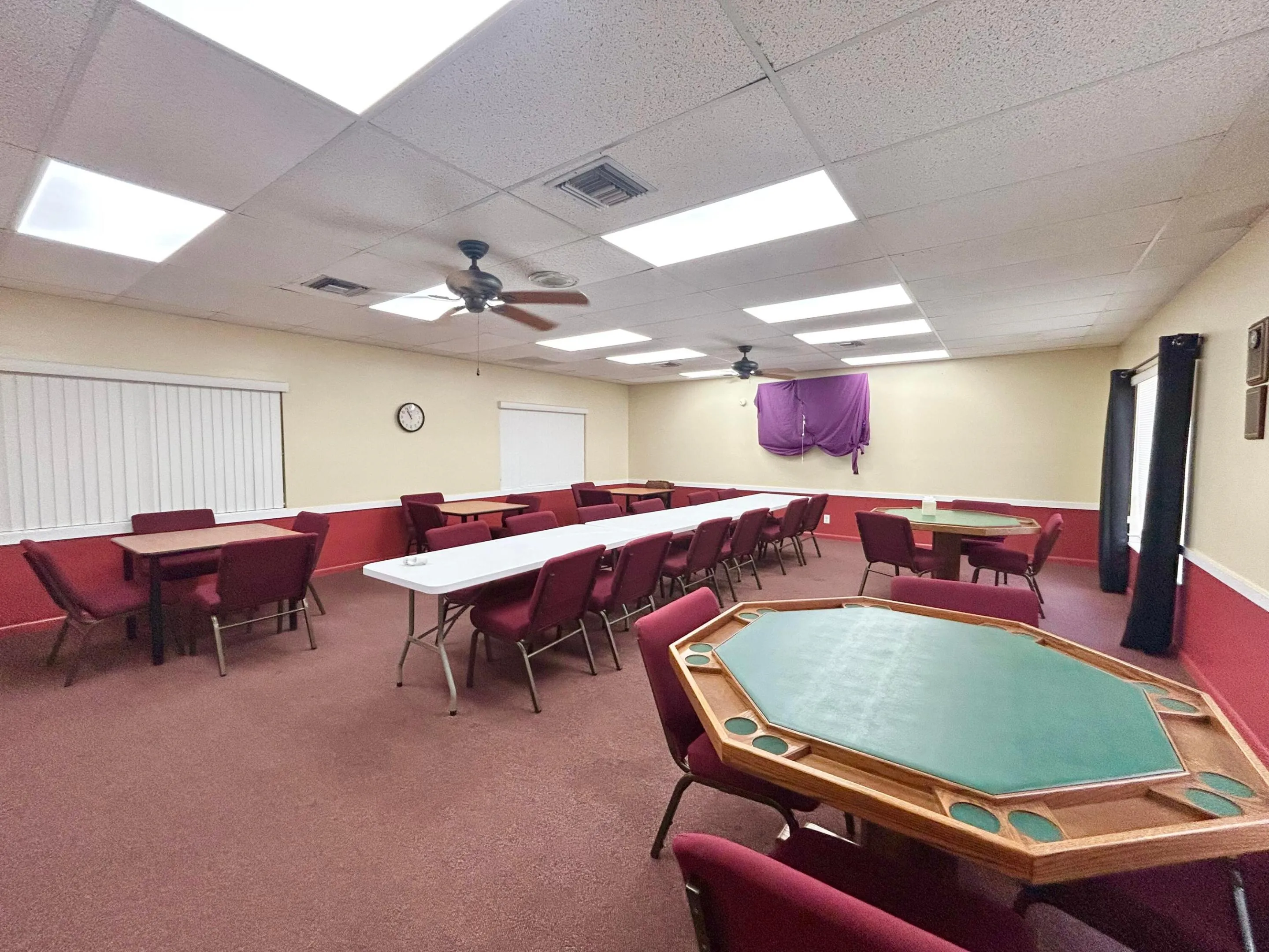 CARD/GAME ROOM
