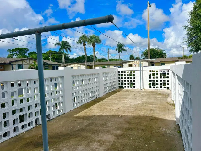 CLOTHES LINE