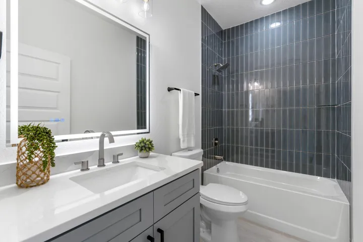 8115-104th-Ave-HigMedia-036