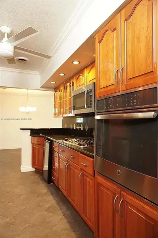 4205 McKinley 16