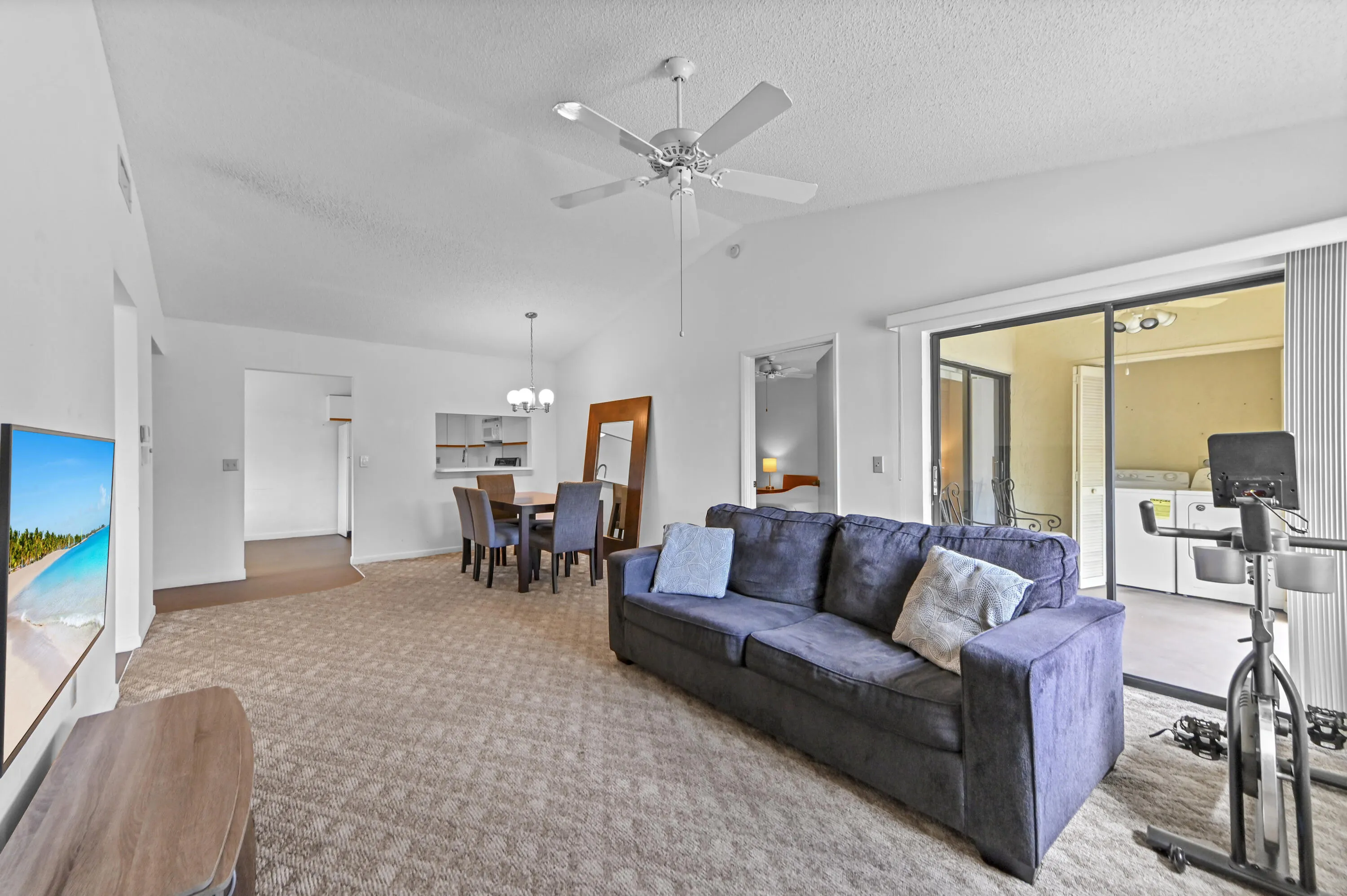 06 Living room 03