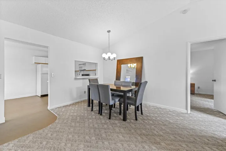 09 Dining area 02