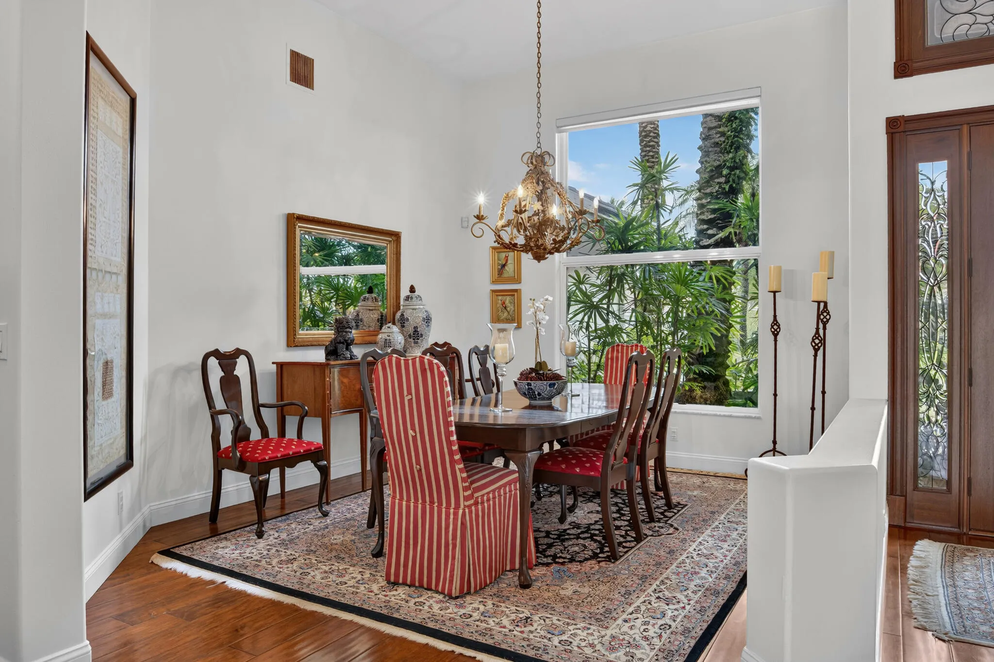 Formal Dining