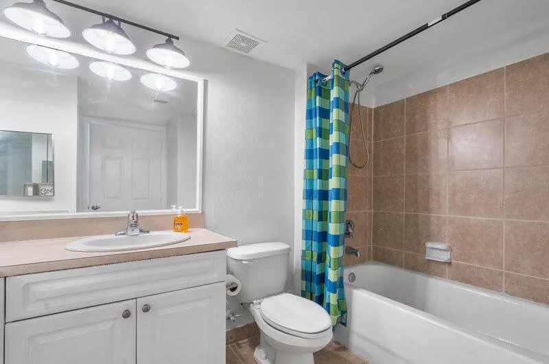 7103-guest bath